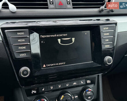 Белый Шкода Суперб, объемом двигателя 2 л и пробегом 269 тыс. км за 15999 $, фото 21 на Automoto.ua