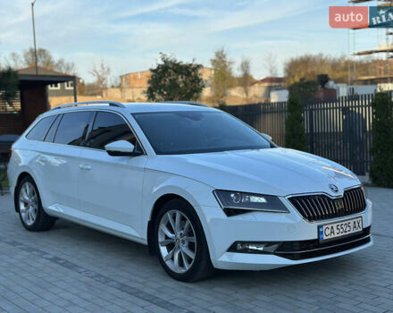 Белый Шкода Суперб, объемом двигателя 1.97 л и пробегом 225 тыс. км за 17800 $, фото 5 на Automoto.ua