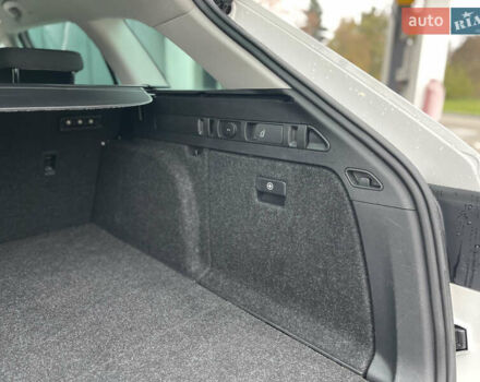 Белый Шкода Суперб, объемом двигателя 2 л и пробегом 254 тыс. км за 15800 $, фото 63 на Automoto.ua