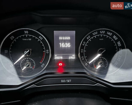 Белый Шкода Суперб, объемом двигателя 2 л и пробегом 250 тыс. км за 13900 $, фото 41 на Automoto.ua