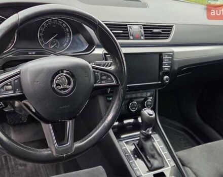 Білий Шкода Суперб, об'ємом двигуна 2 л та пробігом 288 тис. км за 15999 $, фото 42 на Automoto.ua