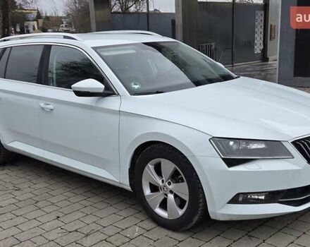 Білий Шкода Суперб, об'ємом двигуна 2 л та пробігом 288 тис. км за 15999 $, фото 51 на Automoto.ua