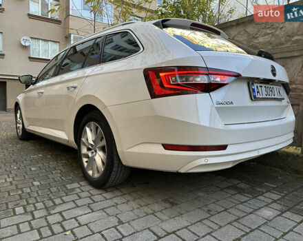 Белый Шкода Суперб, объемом двигателя 1.97 л и пробегом 163 тыс. км за 19500 $, фото 3 на Automoto.ua