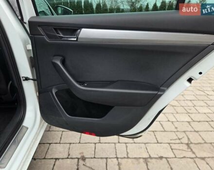 Білий Шкода Суперб, об'ємом двигуна 2 л та пробігом 288 тис. км за 15999 $, фото 21 на Automoto.ua