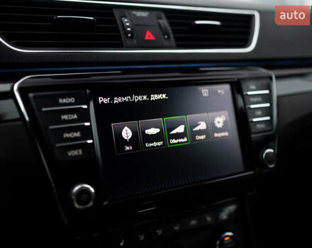 Білий Шкода Суперб, об'ємом двигуна 1.97 л та пробігом 327 тис. км за 17000 $, фото 43 на Automoto.ua