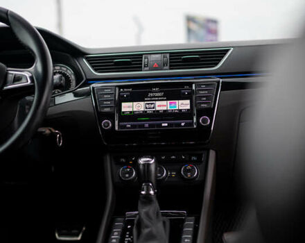 Білий Шкода Суперб, об'ємом двигуна 1.97 л та пробігом 327 тис. км за 17000 $, фото 24 на Automoto.ua