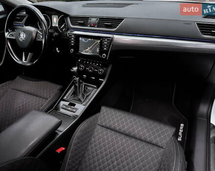 Белый Шкода Суперб, объемом двигателя 2 л и пробегом 250 тыс. км за 13900 $, фото 35 на Automoto.ua