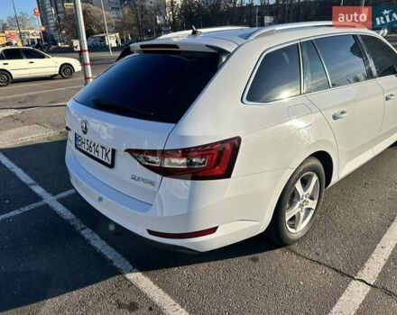 Белый Шкода Суперб, объемом двигателя 1.97 л и пробегом 206 тыс. км за 16850 $, фото 2 на Automoto.ua