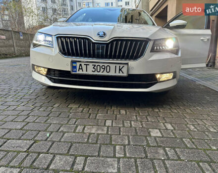 Белый Шкода Суперб, объемом двигателя 1.97 л и пробегом 163 тыс. км за 19500 $, фото 47 на Automoto.ua