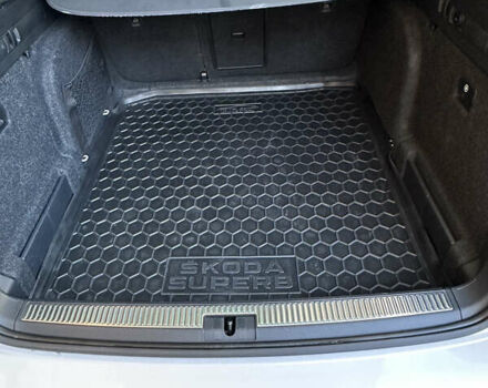 Белый Шкода Суперб, объемом двигателя 1.97 л и пробегом 163 тыс. км за 19500 $, фото 40 на Automoto.ua