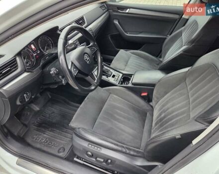 Білий Шкода Суперб, об'ємом двигуна 2 л та пробігом 288 тис. км за 15999 $, фото 36 на Automoto.ua