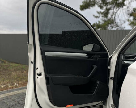 Белый Шкода Суперб, объемом двигателя 1.97 л и пробегом 265 тыс. км за 14999 $, фото 12 на Automoto.ua