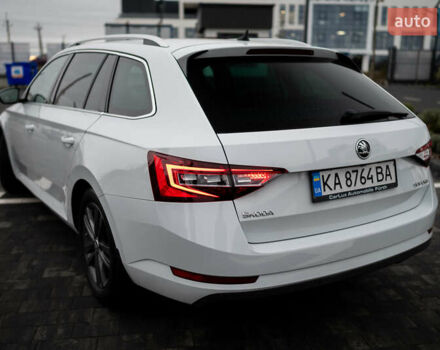 Білий Шкода Суперб, об'ємом двигуна 1.97 л та пробігом 327 тис. км за 17000 $, фото 13 на Automoto.ua