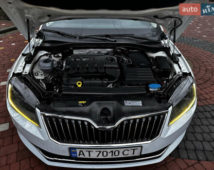 Белый Шкода Суперб, объемом двигателя 2 л и пробегом 250 тыс. км за 13900 $, фото 37 на Automoto.ua