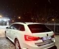 Белый Шкода Суперб, объемом двигателя 2 л и пробегом 340 тыс. км за 14500 $, фото 1 на Automoto.ua