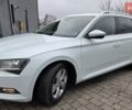 Білий Шкода Суперб, об'ємом двигуна 2 л та пробігом 288 тис. км за 15999 $, фото 1 на Automoto.ua