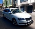 Белый Шкода Суперб, объемом двигателя 1.6 л и пробегом 238 тыс. км за 15400 $, фото 1 на Automoto.ua