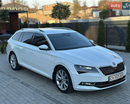 Белый Шкода Суперб, объемом двигателя 1.97 л и пробегом 225 тыс. км за 17800 $, фото 4 на Automoto.ua