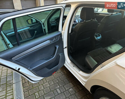 Белый Шкода Суперб, объемом двигателя 1.97 л и пробегом 163 тыс. км за 19500 $, фото 30 на Automoto.ua