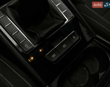 Белый Шкода Суперб, объемом двигателя 1.97 л и пробегом 265 тыс. км за 14999 $, фото 23 на Automoto.ua