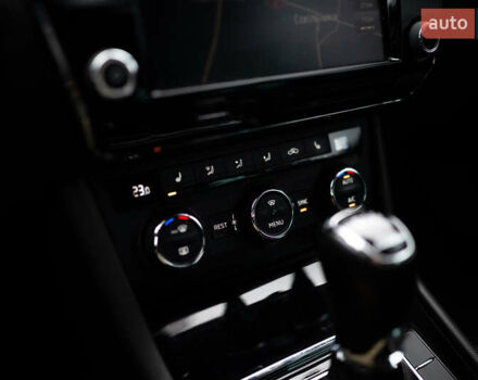 Білий Шкода Суперб, об'ємом двигуна 1.97 л та пробігом 327 тис. км за 17000 $, фото 42 на Automoto.ua