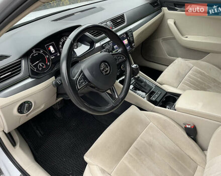 Белый Шкода Суперб, объемом двигателя 1.97 л и пробегом 323 тыс. км за 14500 $, фото 18 на Automoto.ua