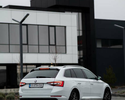 Білий Шкода Суперб, об'ємом двигуна 1.97 л та пробігом 327 тис. км за 17000 $, фото 4 на Automoto.ua