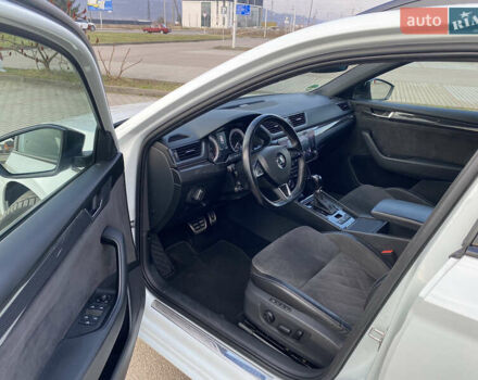Белый Шкода Суперб, объемом двигателя 1.97 л и пробегом 250 тыс. км за 21900 $, фото 11 на Automoto.ua