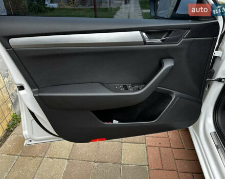 Белый Шкода Суперб, объемом двигателя 1.97 л и пробегом 290 тыс. км за 19000 $, фото 13 на Automoto.ua