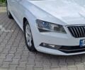 Белый Шкода Суперб, объемом двигателя 1.97 л и пробегом 319 тыс. км за 14400 $, фото 1 на Automoto.ua