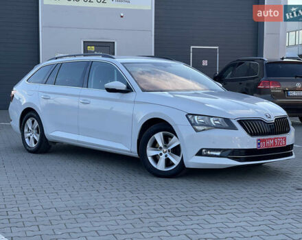 Шкода Суперб 2017 в Нововолынск на Automoto.ua Белый Шкода Суперб, объемом двигателя 1.6 л и пробегом 242 тыс. км за 13500 $, фото 3 на Automoto.ua