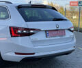 Білий Шкода Суперб, об'ємом двигуна 1.6 л та пробігом 240 тис. км за 13250 $, фото 6 на Automoto.ua