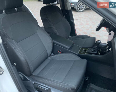 Белый Шкода Суперб, объемом двигателя 1.97 л и пробегом 296 тыс. км за 15600 $, фото 35 на Automoto.ua
