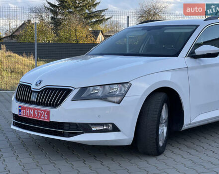 Шкода Суперб 2017 в Нововолынск на Automoto.ua Белый Шкода Суперб, объемом двигателя 1.6 л и пробегом 242 тыс. км за 13500 $, фото 13 на Automoto.ua