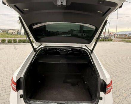 Белый Шкода Суперб, объемом двигателя 2 л и пробегом 280 тыс. км за 16800 $, фото 10 на Automoto.ua