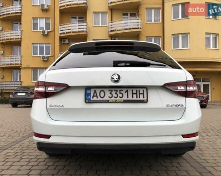 Білий Шкода Суперб, об'ємом двигуна 2 л та пробігом 160 тис. км за 20500 $, фото 7 на Automoto.ua