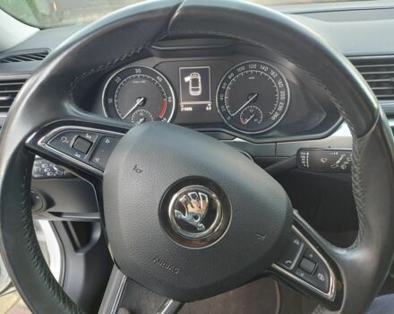 Белый Шкода Суперб, объемом двигателя 2 л и пробегом 219 тыс. км за 18000 $, фото 2 на Automoto.ua