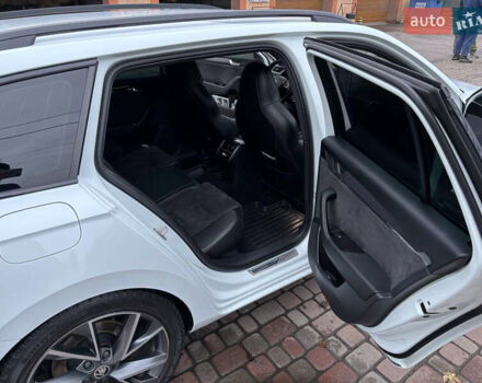 Белый Шкода Суперб, объемом двигателя 1.97 л и пробегом 291 тыс. км за 18900 $, фото 12 на Automoto.ua