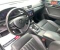 Білий Шкода Суперб, об'ємом двигуна 2 л та пробігом 267 тис. км за 19990 $, фото 32 на Automoto.ua