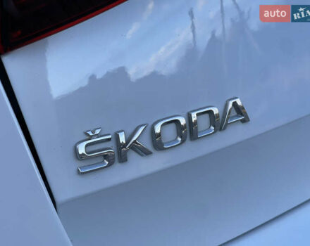 Білий Шкода Суперб, об'ємом двигуна 1.6 л та пробігом 240 тис. км за 13250 $, фото 17 на Automoto.ua