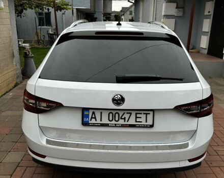 Белый Шкода Суперб, объемом двигателя 1.97 л и пробегом 290 тыс. км за 19000 $, фото 2 на Automoto.ua