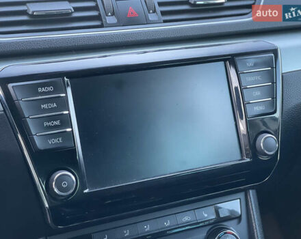 Білий Шкода Суперб, об'ємом двигуна 1.6 л та пробігом 240 тис. км за 13250 $, фото 27 на Automoto.ua