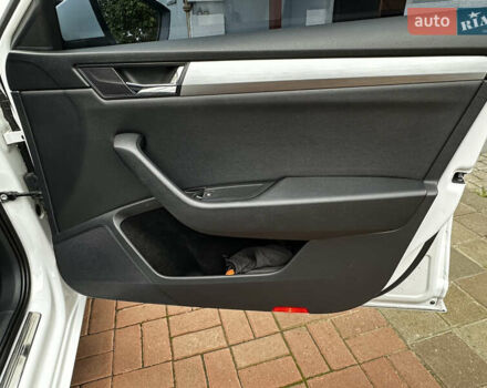 Белый Шкода Суперб, объемом двигателя 1.97 л и пробегом 290 тыс. км за 19000 $, фото 14 на Automoto.ua