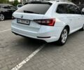 Белый Шкода Суперб, объемом двигателя 1.97 л и пробегом 319 тыс. км за 14690 $, фото 3 на Automoto.ua