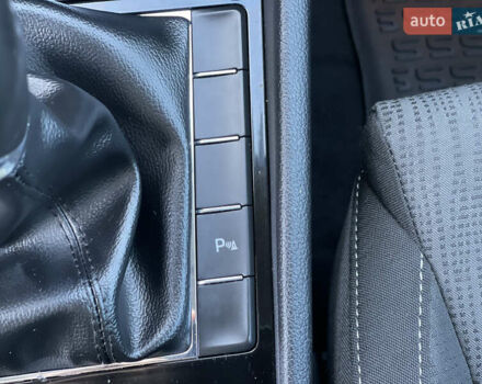 Білий Шкода Суперб, об'ємом двигуна 1.6 л та пробігом 240 тис. км за 13250 $, фото 31 на Automoto.ua