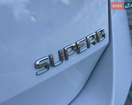 Білий Шкода Суперб, об'ємом двигуна 1.6 л та пробігом 240 тис. км за 13250 $, фото 18 на Automoto.ua