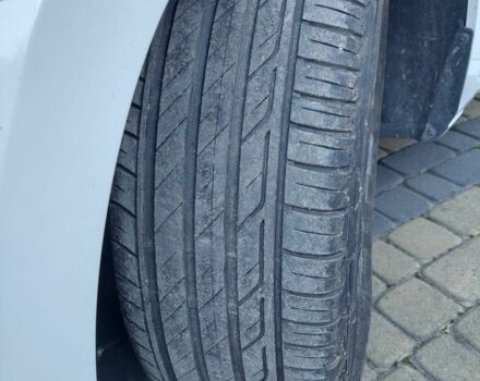 Белый Шкода Суперб, объемом двигателя 2 л и пробегом 219 тыс. км за 18000 $, фото 5 на Automoto.ua