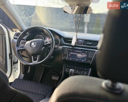 Белый Шкода Суперб, объемом двигателя 1.97 л и пробегом 224 тыс. км за 20000 $, фото 56 на Automoto.ua