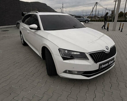 Белый Шкода Суперб, объемом двигателя 2 л и пробегом 280 тыс. км за 16800 $, фото 2 на Automoto.ua