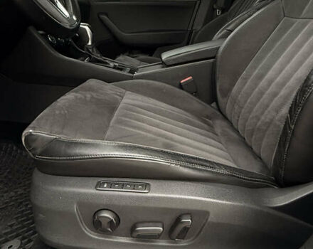 Белый Шкода Суперб, объемом двигателя 2 л и пробегом 280 тыс. км за 16800 $, фото 5 на Automoto.ua